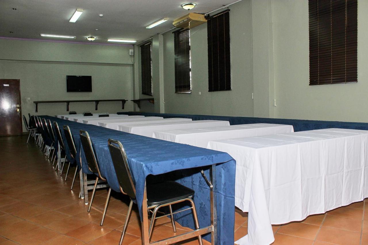 The Congress Hotel Accra Luaran gambar