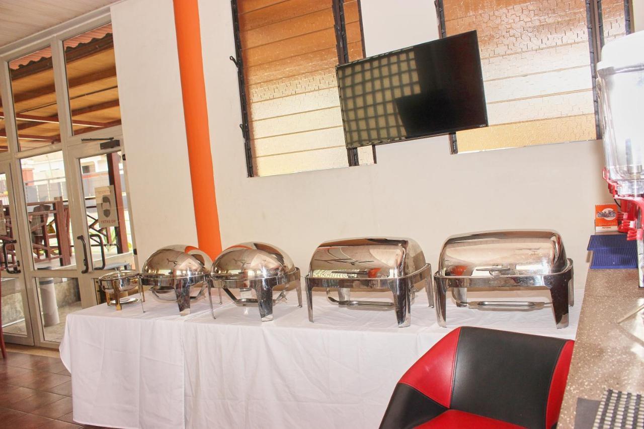 The Congress Hotel Accra Luaran gambar